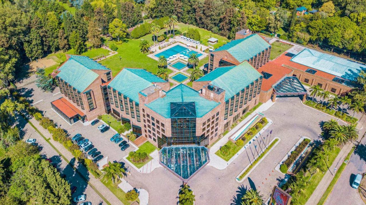 Sheraton Pilar Hotel & Convention Center Extérieur photo