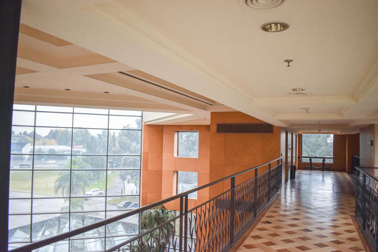 Sheraton Pilar Hotel & Convention Center Extérieur photo