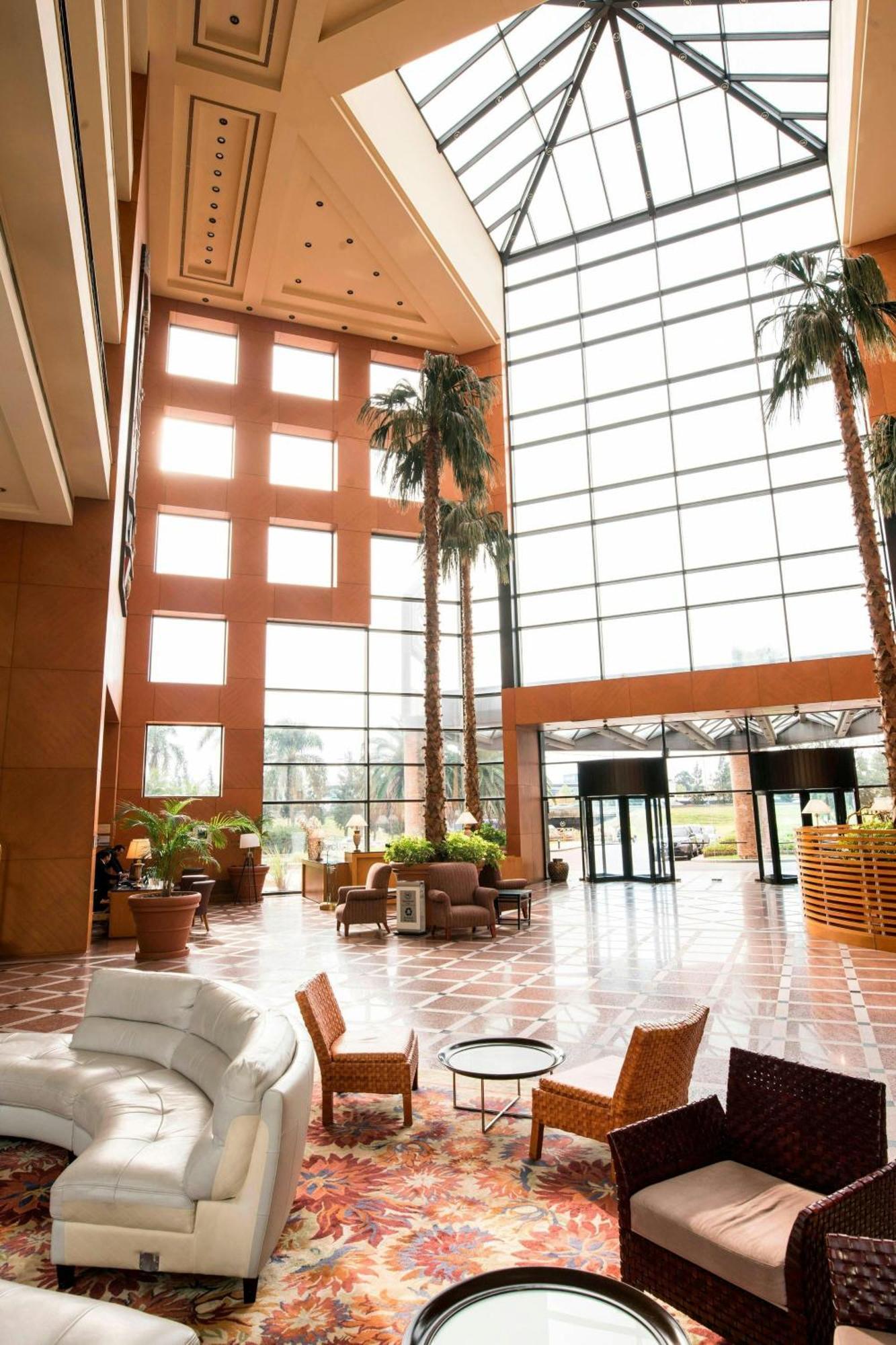 Sheraton Pilar Hotel & Convention Center Extérieur photo