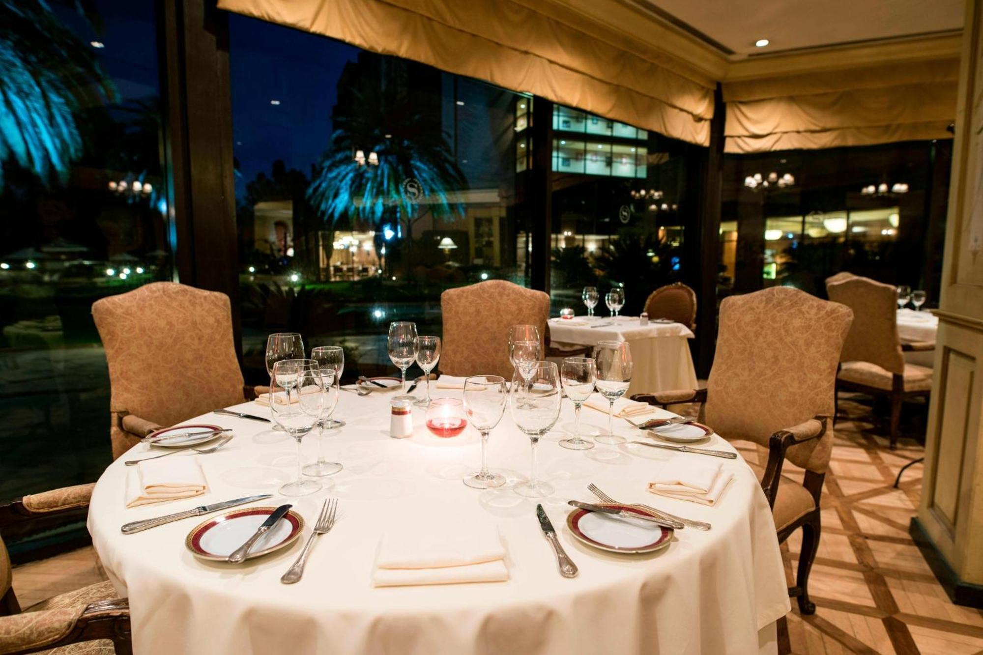 Sheraton Pilar Hotel & Convention Center Extérieur photo