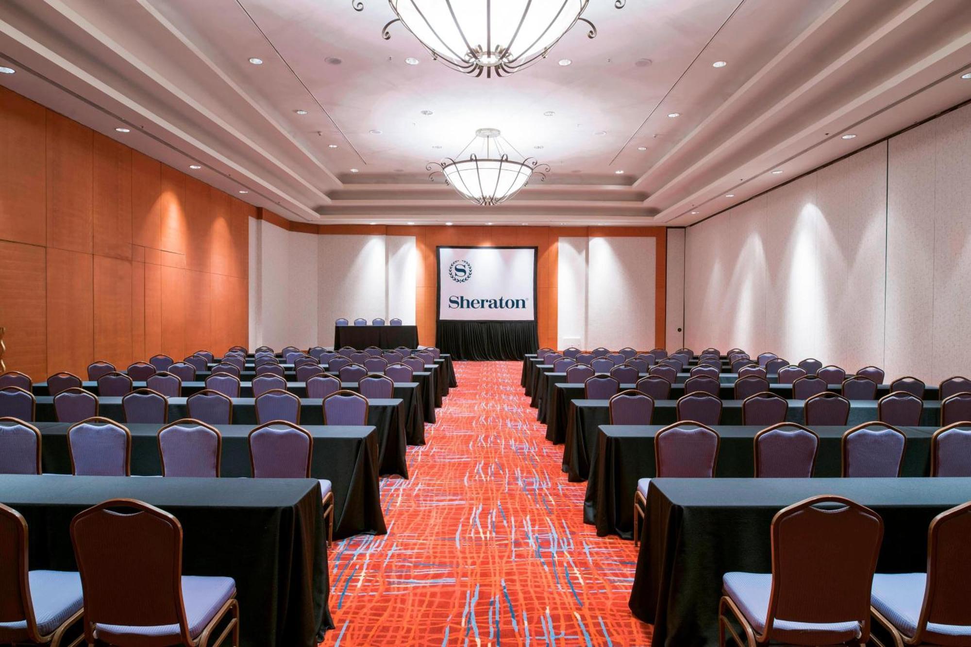 Sheraton Pilar Hotel & Convention Center Extérieur photo