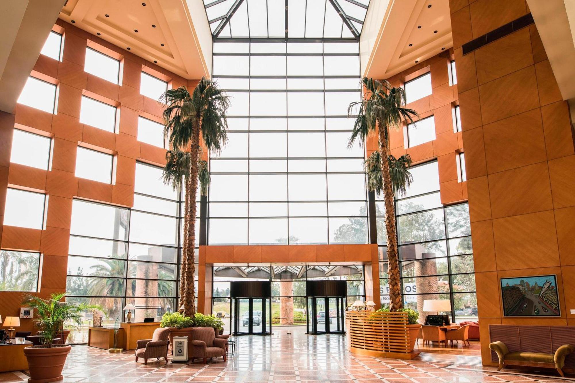 Sheraton Pilar Hotel & Convention Center Extérieur photo