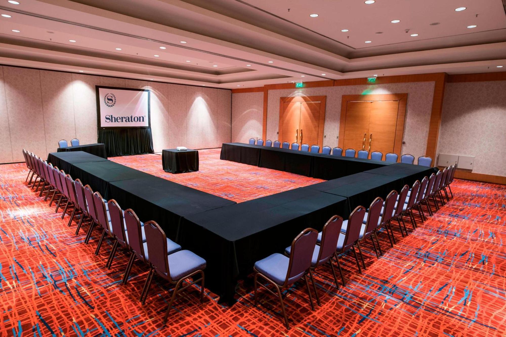 Sheraton Pilar Hotel & Convention Center Extérieur photo